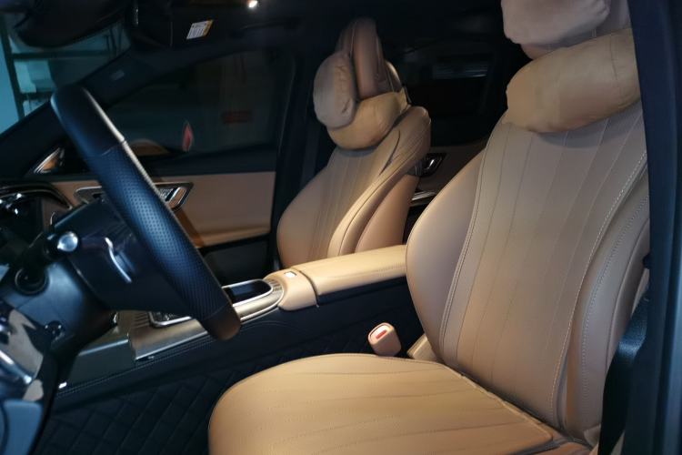 Used Mercedes-Benz E-Class 2025 E 300 L Luxury Model Left Front Seat
