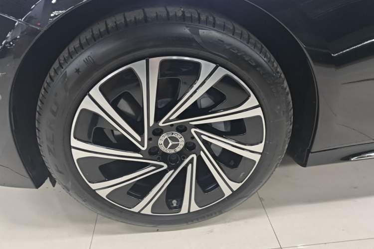 Used Mercedes-Benz E-Class 2025 Facelift E 300 L Luxury Edition Left Front Wheel Hub