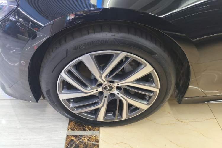 Used Mercedes-Benz E-Class 2025 E 300 L Stylish Model Left Front Wheel Hub