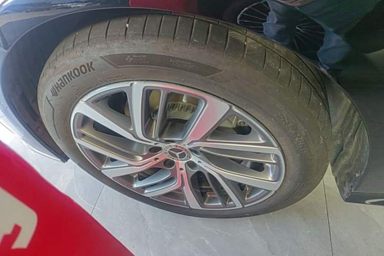 Used Mercedes-Benz E-Class 2025 E 300 L Stylish Model Left Front Wheel Hub