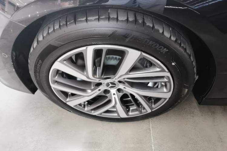 Used Mercedes-Benz E-Class 2025 E 300 L Stylish Model Left Front Wheel Hub