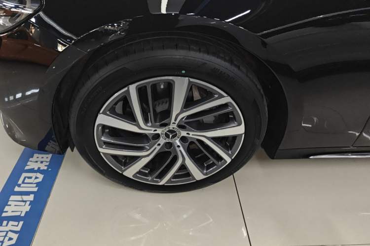 Used Mercedes-Benz E-Class 2025 E 300 L Stylish Model Left Front Wheel Hub