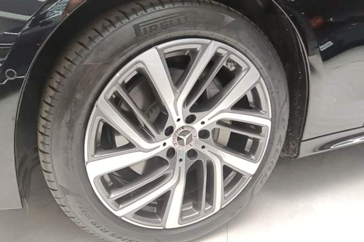 Used Mercedes-Benz E-Class 2025 Facelift E 300 L Fashion Edition Left Front Wheel Hub