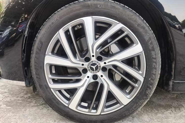 Used Mercedes-Benz E-Class 2025 E 300 L Stylish Model Left Front Wheel Hub