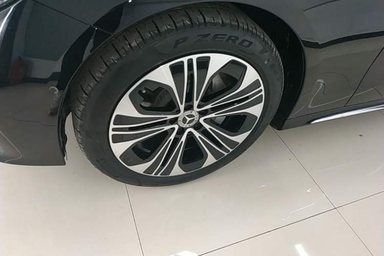 Used Mercedes-Benz E-Class 2025 Facelift E 300 L Luxury Edition Left Front Wheel Hub