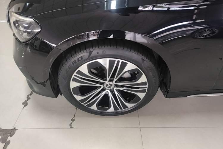 Used Mercedes-Benz E-Class 2025 Facelift E 300 L Luxury Edition Left Front Wheel Hub