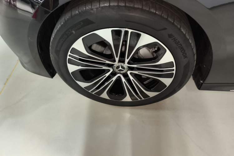 Used Mercedes-Benz E-Class 2025 Facelift E 300 L Luxury Edition Left Front Wheel Hub