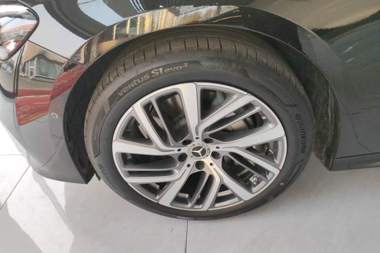 Used Mercedes-Benz E-Class 2025 E 300 L Stylish Model Left Front Wheel Hub