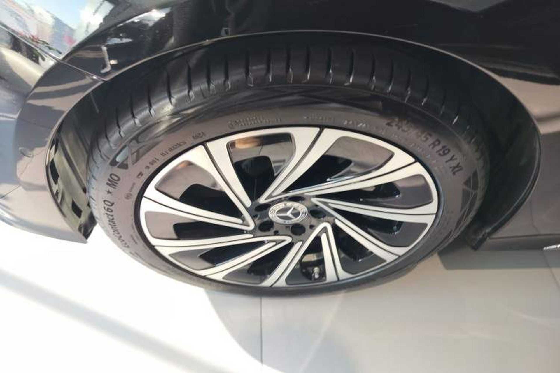 Used Mercedes-Benz E-Class 2025 E 300 L Luxury Model Left Front Wheel Hub