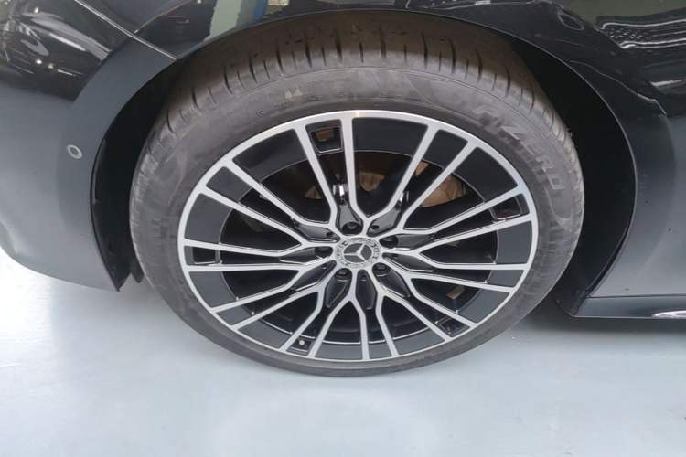 Used Mercedes-Benz E-Class 2025 Facelift E 300 L Luxury Edition Left Front Wheel Hub