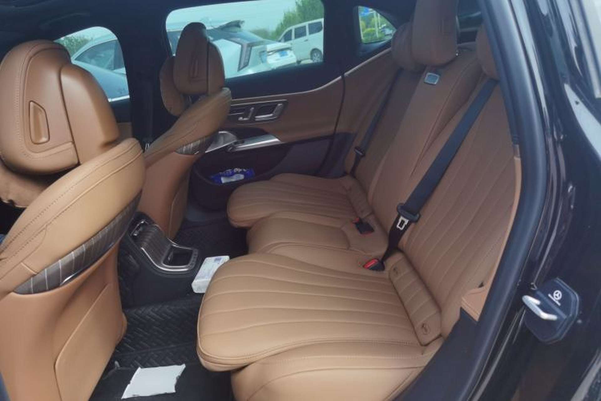 Used Mercedes-Benz E-Class 2025 Facelift E 300 L Luxury Edition Left Rear Seat