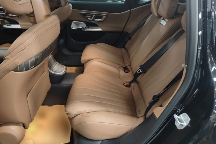 Used Mercedes-Benz E-Class 2025 Facelift E 300 L Luxury Edition Left Rear Seat