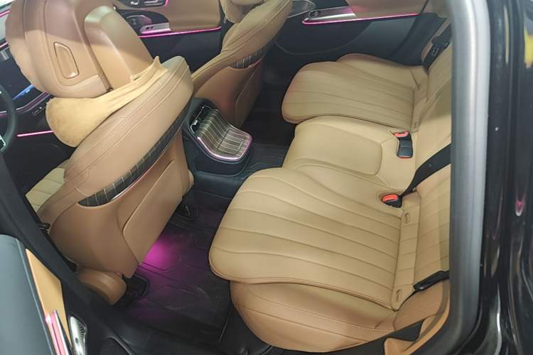 Used Mercedes-Benz E-Class 2025 Facelift E 300 L Luxury Edition Left Rear Seat