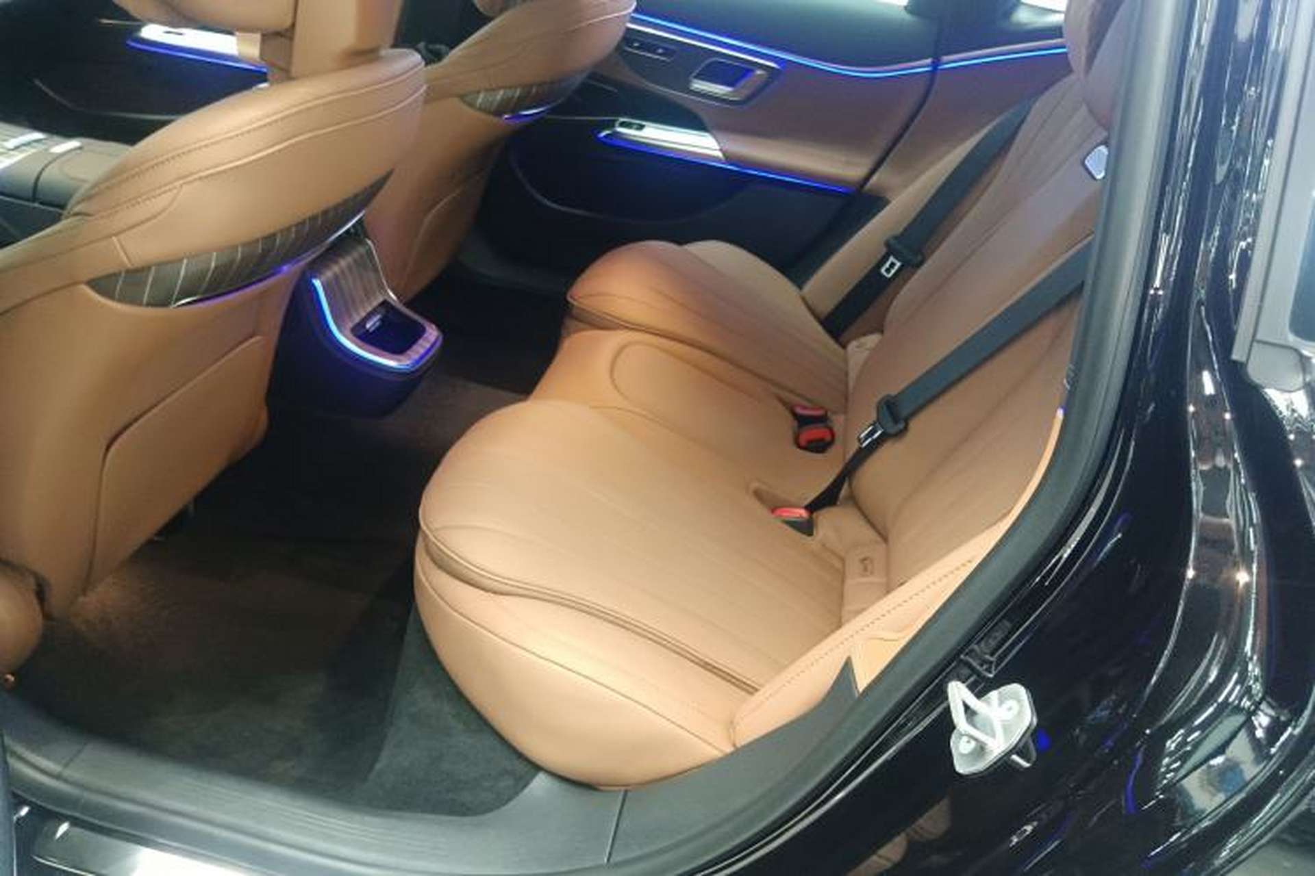Used Mercedes-Benz E-Class 2025 Facelift E 300 L Fashion Edition Left Rear Seat
