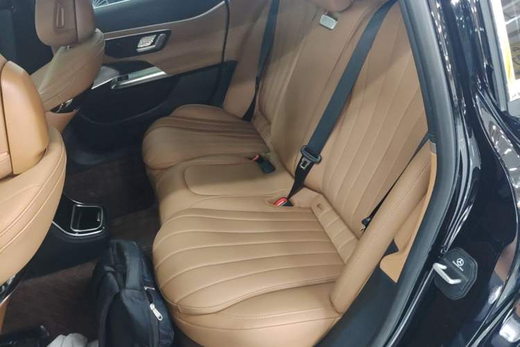 Used Mercedes-Benz E-Class 2025-Year Facelift E 260 L Left Rear Seat