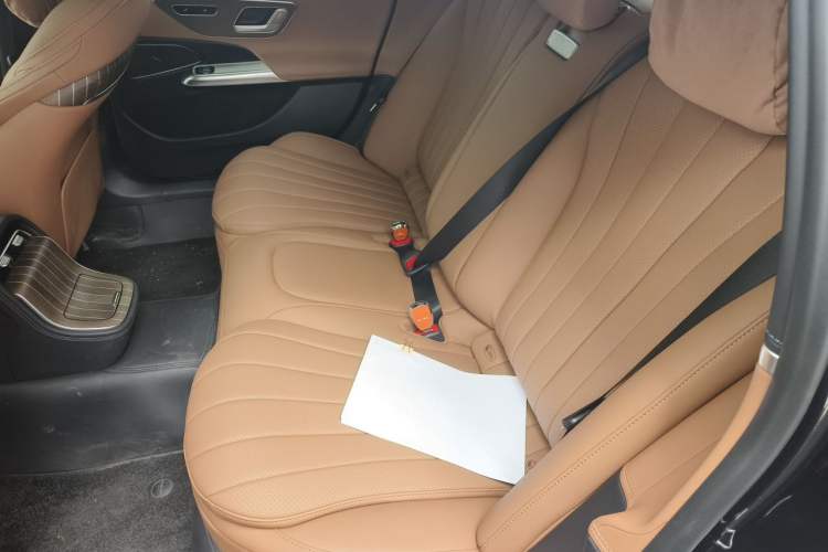 Used Mercedes-Benz E-Class 2025 Facelift E 300 L Fashion Edition Left Rear Seat