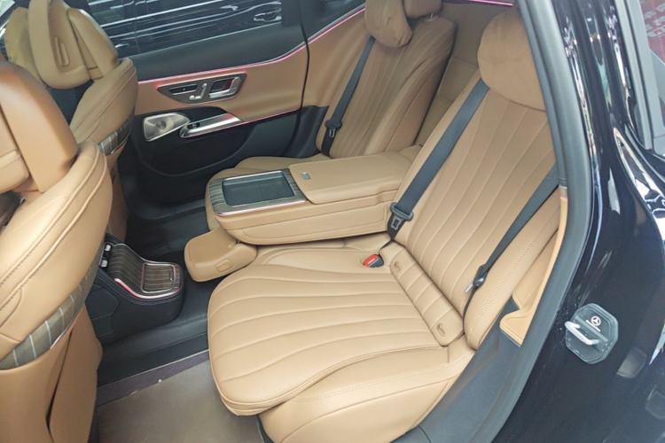 Used Mercedes-Benz E-Class 2025 Facelift E 300 L Luxury Edition Left Rear Seat