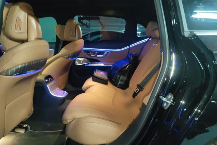 Used Mercedes-Benz E-Class 2025 E 300 L Luxury Model Left Rear Seat