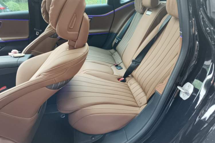 Used Mercedes-Benz E-Class 2025 E 300 L Luxury Model Left Rear Seat