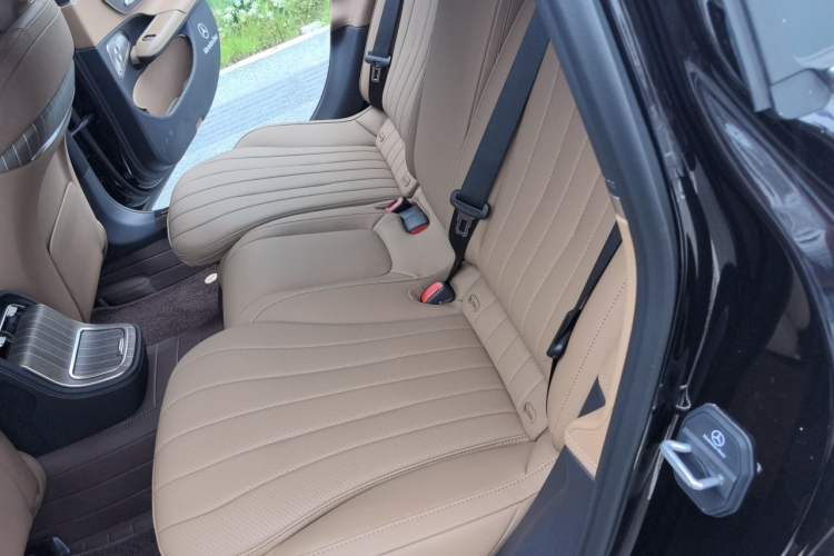 Used Mercedes-Benz E-Class 2025 Facelift E 300 L Luxury Edition Left Rear Seat