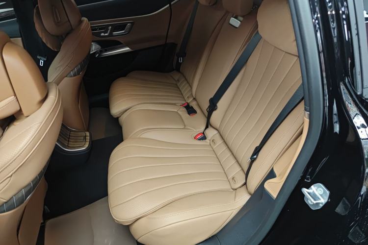 Used Mercedes-Benz E-Class 2025 Facelift E 300 L Luxury Edition Left Rear Seat