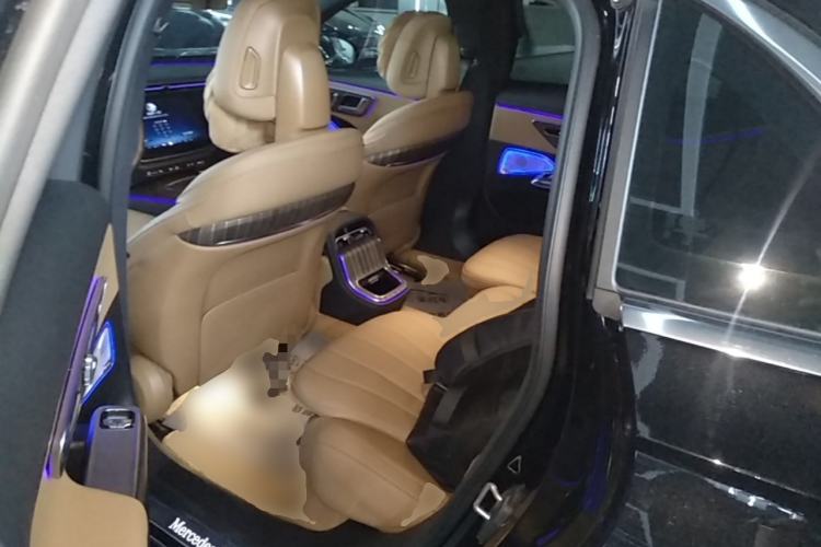 Used Mercedes-Benz E-Class 2025 Facelift E 300 L Luxury Edition Left Rear Seat