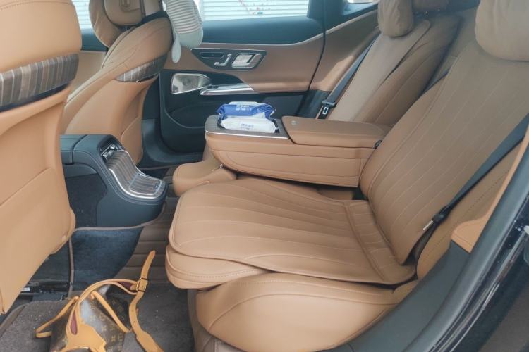 Used Mercedes-Benz E-Class 2025 Facelift E 300 L Luxury Edition Left Rear Seat