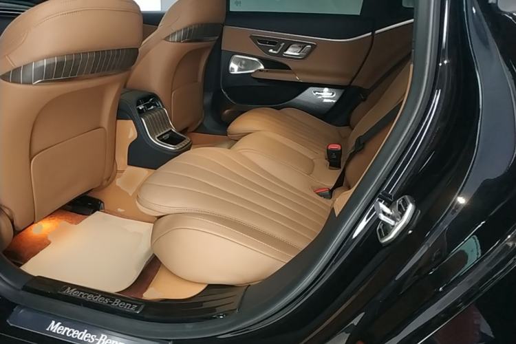 Used Mercedes-Benz E-Class 2025 Facelift E 300 L Luxury Edition Left Rear Seat