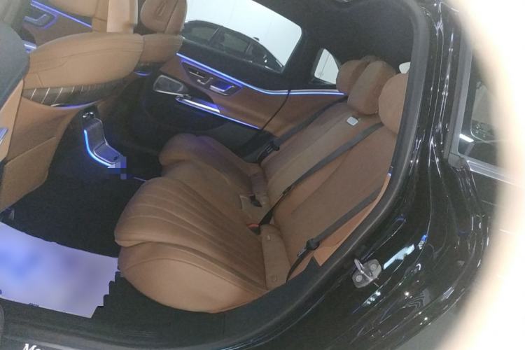 Used Mercedes-Benz E-Class 2025 E 300 L Luxury Model Left Rear Seat