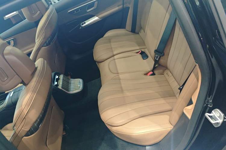 Used Mercedes-Benz E-Class 2025 E 300 L Stylish Model Left Rear Seat