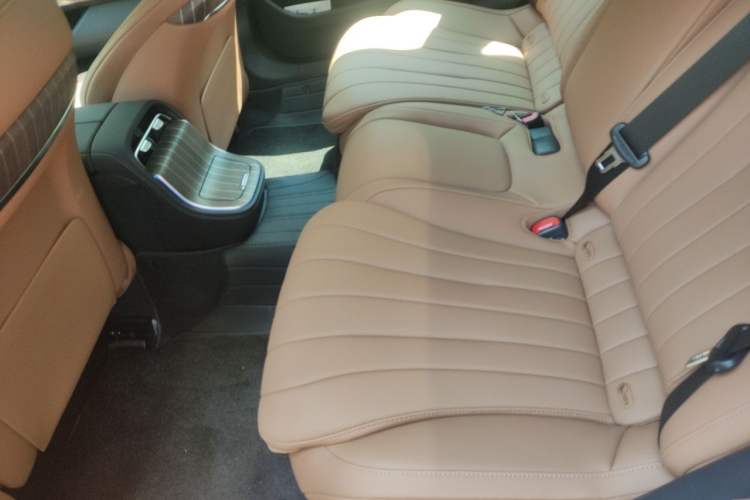 Used Mercedes-Benz E-Class 2025 Facelift E 300 L Luxury Edition Left Rear Seat