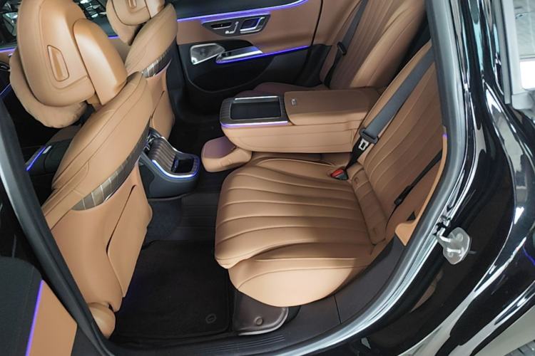 Used Mercedes-Benz E-Class 2025 Facelift E 300 L Luxury Edition Left Rear Seat
