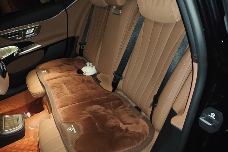 Used Mercedes-Benz E-Class 2025 E 300 L Luxury Model Left Rear Seat