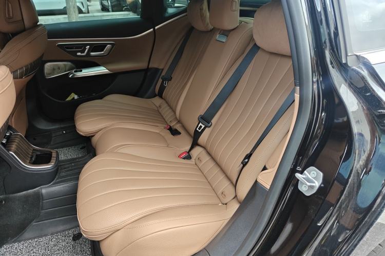 Used Mercedes-Benz E-Class 2025 Facelift E 300 L Luxury Edition Left Rear Seat