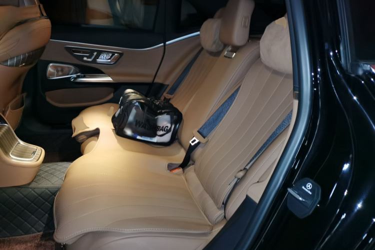 Used Mercedes-Benz E-Class 2025 E 300 L Luxury Model Left Rear Seat