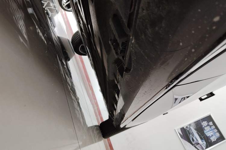 Used Mercedes-Benz E-Class 2025 E 260 L Left Side Sill