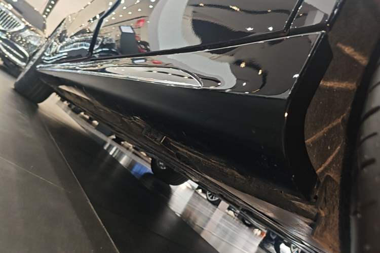 Used Mercedes-Benz E-Class 2025 Facelift E 300 L Fashion Edition Left Side Sill