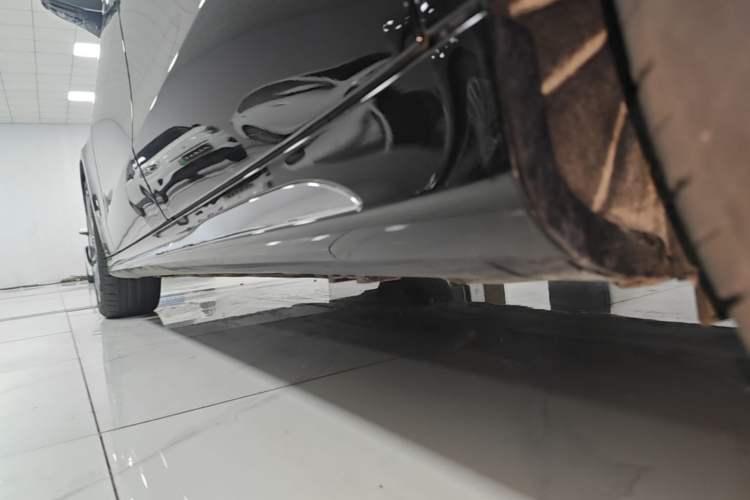 Used Mercedes-Benz E-Class 2025 Facelift E 300 L Fashion Edition Left Side Sill