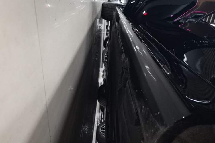 Used Mercedes-Benz E-Class 2025 Facelift E 300 L Fashion Edition Left Side Sill