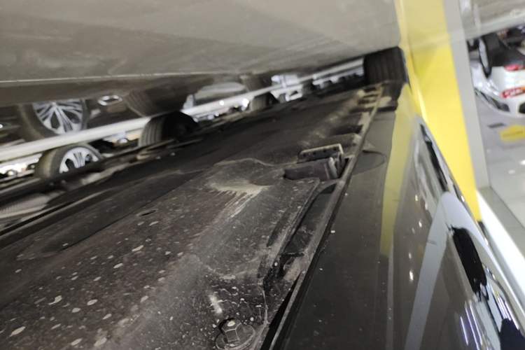 Used Mercedes-Benz E-Class 2025 E 260 L Left Side Sill