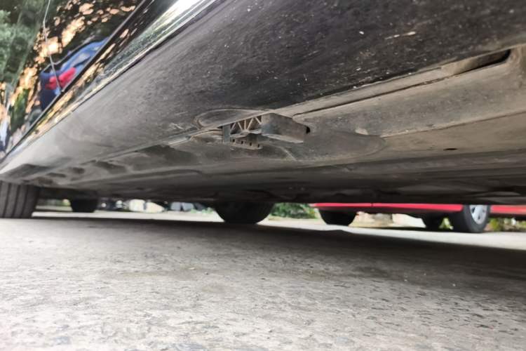 Used Mercedes-Benz E-Class 2025 E 300 L Stylish Model Left Side Sill