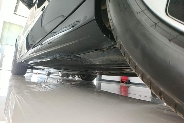 Used Mercedes-Benz E-Class 2025 Facelift E 300 L Luxury Edition Left Side Sill