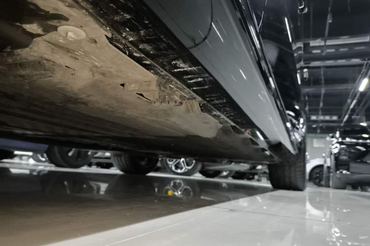 Used Mercedes-Benz E-Class 2025 Refresh E 300 Fashion Edition Sport Version Left Side Sill
