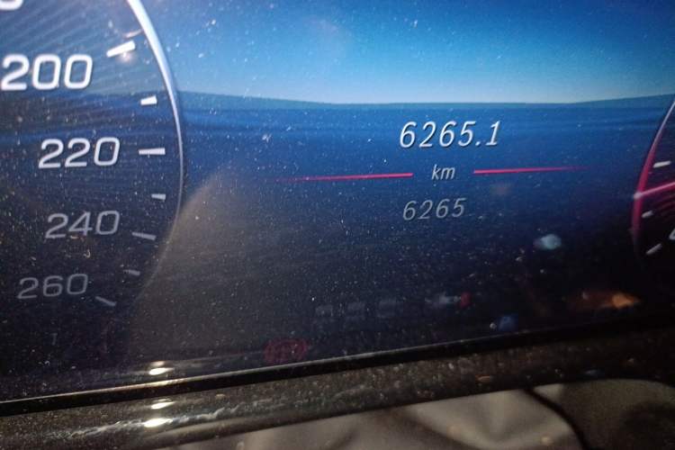 Used Mercedes-Benz E-Class 2025 E 300 L Luxury Model Odometer Close Up