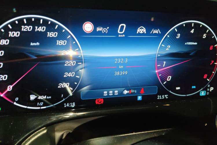 Used Mercedes-Benz E-Class 2025 E 300 L Luxury Model Odometer Close Up