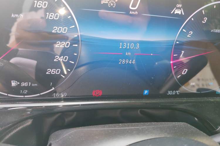 Used Mercedes-Benz E-Class 2025 Facelift E 260 L 4MATIC Odometer Close Up