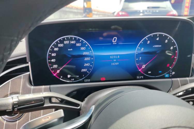 Used Mercedes-Benz E-Class 2025 E 300 L Stylish Model Odometer Close Up