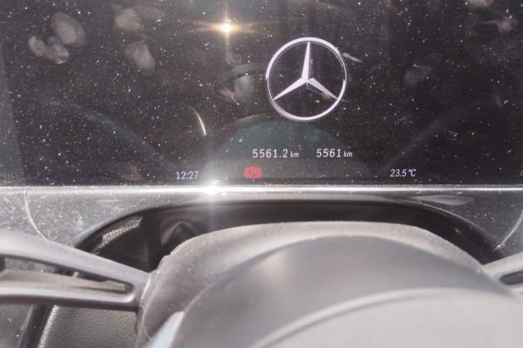 Used Mercedes-Benz E-Class 2025 Facelift E 300 L Luxury Edition Odometer Close Up