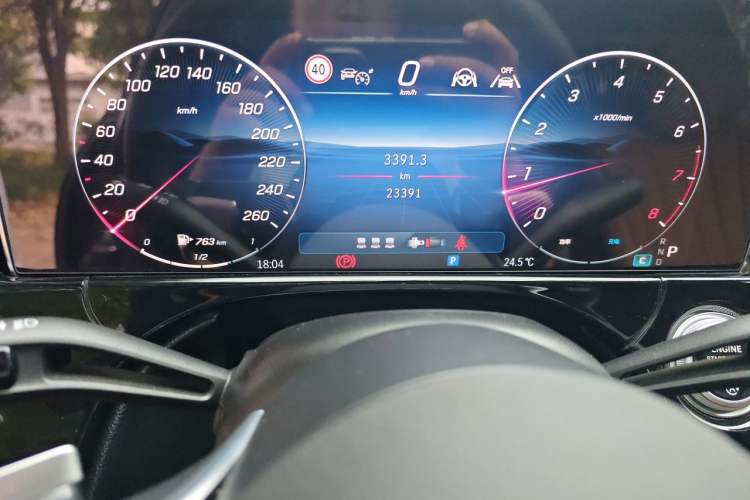 Used Mercedes-Benz E-Class 2025 Facelift E 300 L Premium Edition Odometer Close Up