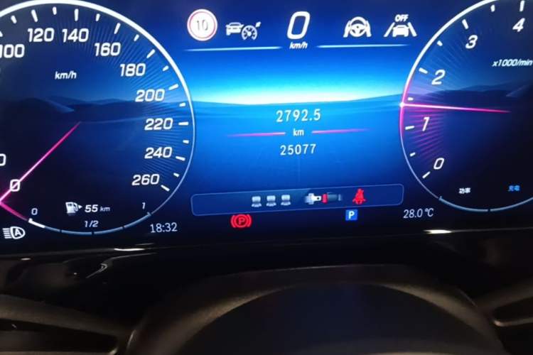 Used Mercedes-Benz E-Class 2025 E 300 L Luxury Model Odometer Close Up